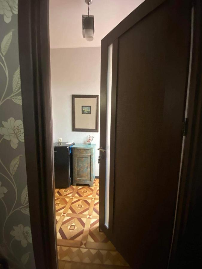 Дом 8 Apartment Tbilisi Ngoại thất bức ảnh